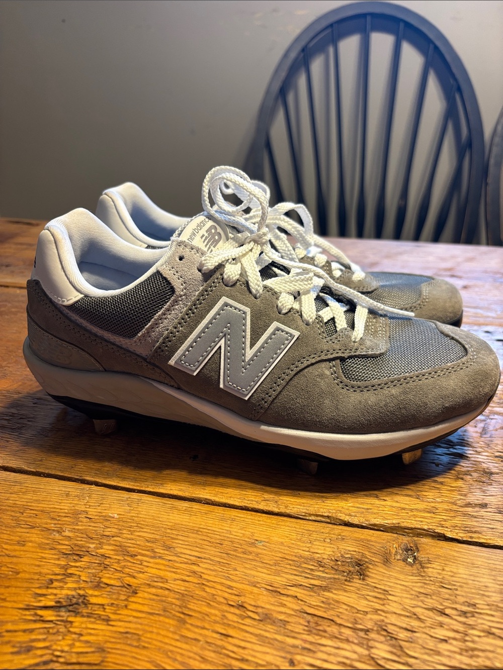 New Balance Gray and White Men's Sneakers -  Classic Athletic Style (cleats)